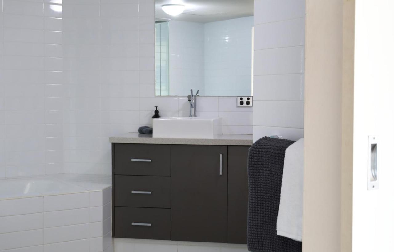 Fiveways Balcony, King Bed, Chef'S Kitchen Apartman Fremantle Kültér fotó